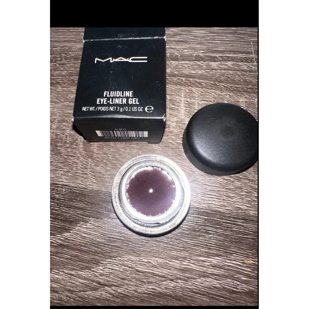 MAC Cosmetics mac fluidline